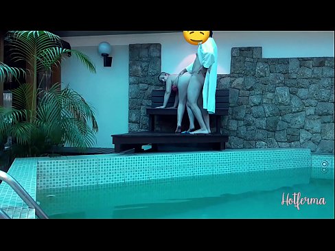 ❤️ Chefe convida empregada para a piscina, mas não conseguiu resistir a um ️ Porno vídeo em pt-br.pornoreino-com.ru